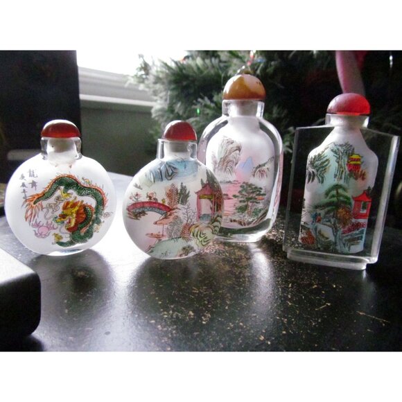 Reverse Painted Glass Snuff Bottles Vintage Asian Art with Stoppers Lot of 4 - Picture 8 of 12